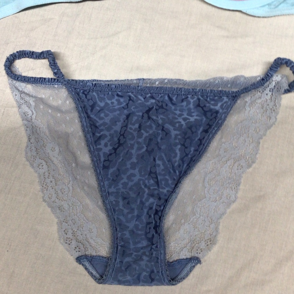 PINK Victoria's Secret Light Blue Bra - Picture 8 of 8